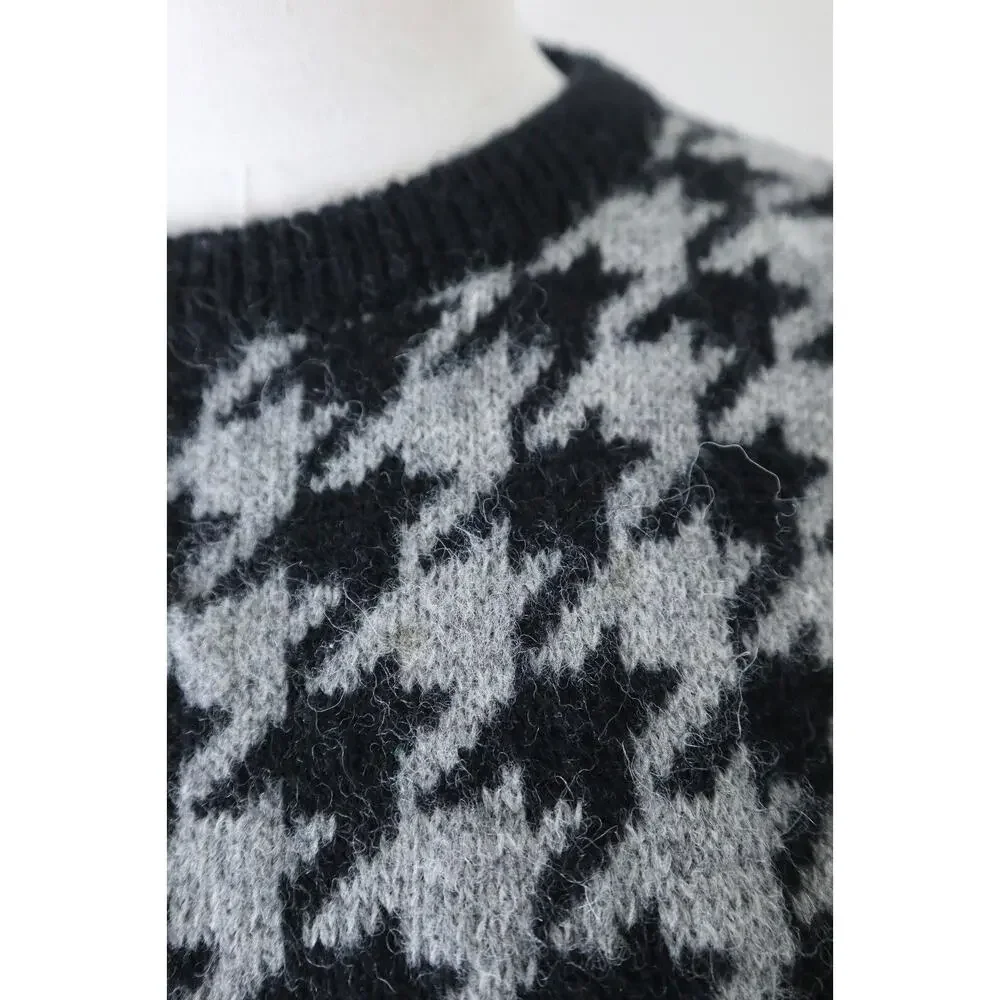 Vintage 1980s CREW Shetland Wool Houndstooth Sweater Pullover Black Gray